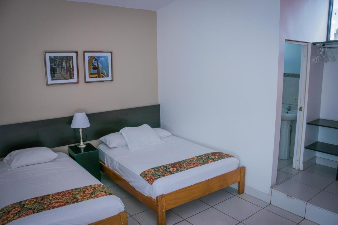 Hostal "Centrika" Tarapoto Luaran gambar