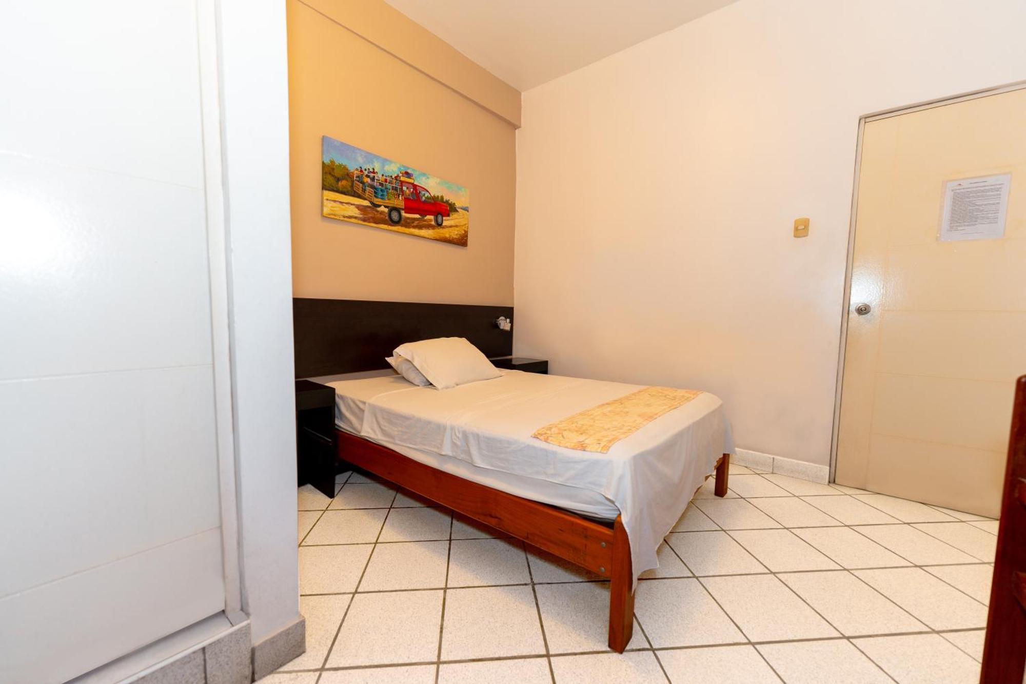 Hostal "Centrika" Tarapoto Luaran gambar